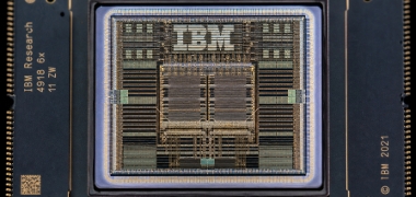IBM revela chip sub 1 nanômetro com quase 100 bilhões de transistores