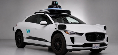 Waymo faz recall de 3900 robotaxis após incidentes em obras